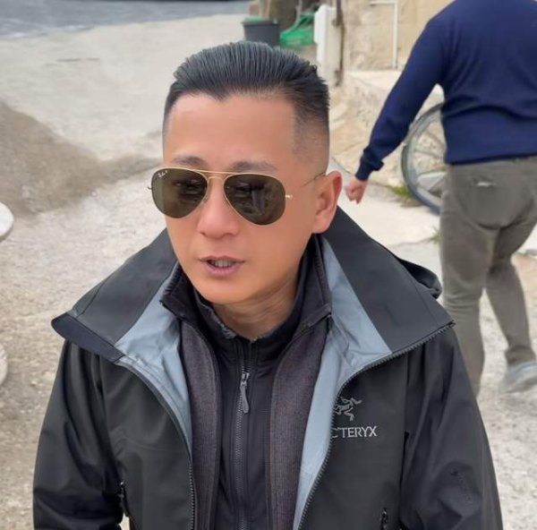 国家允许的配资平台2025 曝知名网红徐州大表哥塌房！用爱国人设赚钱，花6百万移民法国